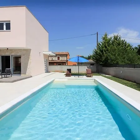 Vakantiehuis Gogo With Private Pool *