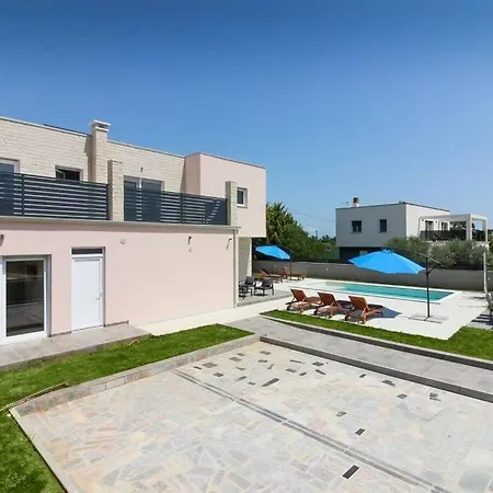 Gogo With Private Pool *