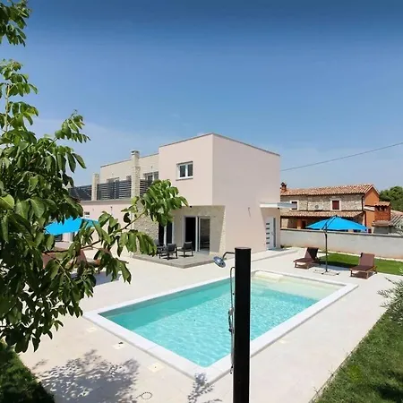 Vakantiehuis Gogo With Private Pool Šišan